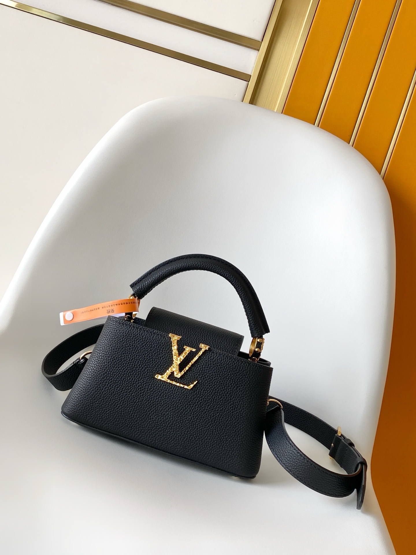 Louis Vuitton LV Classic Handbag Premium Canvas Model M26758 Detachable Strap Business Casual Premium Quality